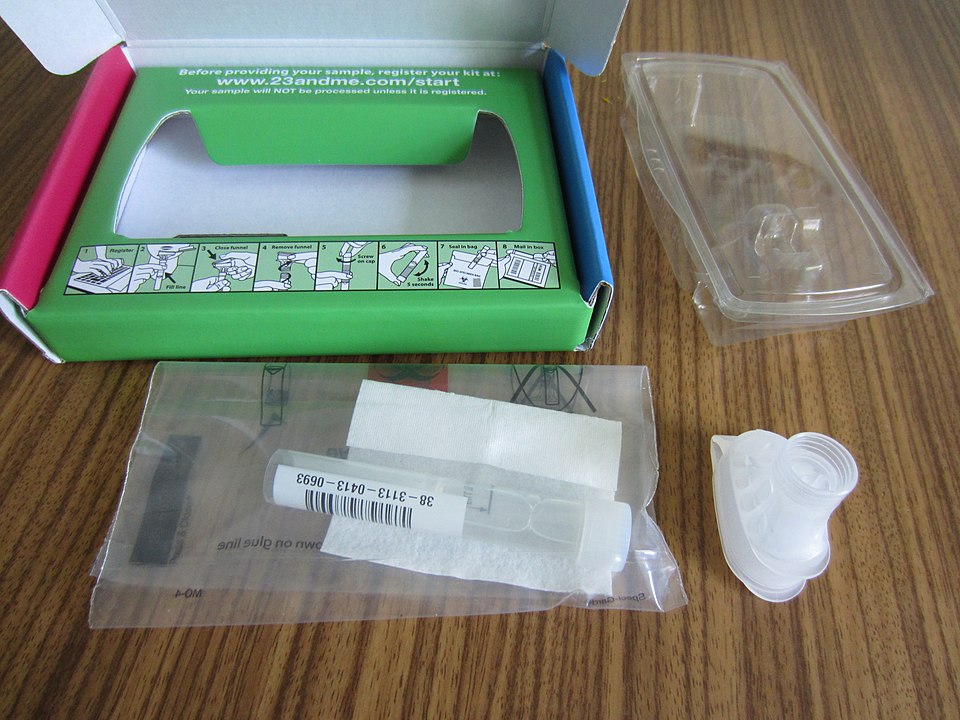 ערכה לבדיקה גנטית של חברת 23AndMe.